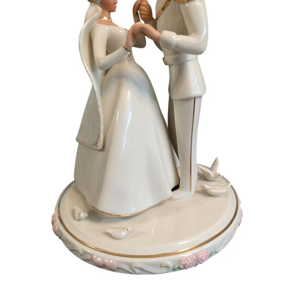 Lenox Disney Showcase Collection Cinderella Wedding Day Cake Topper Porcelain - Picture 11 of 16